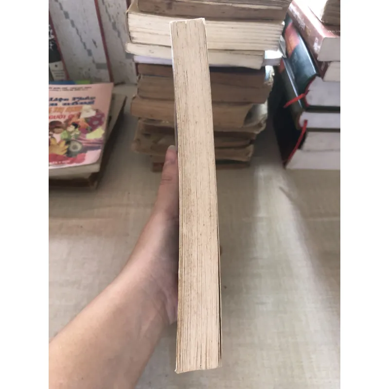 Bốn mươi năm nói láo 993516