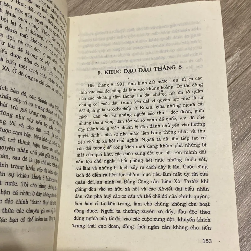 GOÓC BA CHỐP - BẠO LOẠN, SỰ KIỆN THÁNG TÁM, NHÌN TỪ BÊN TRONG 995900