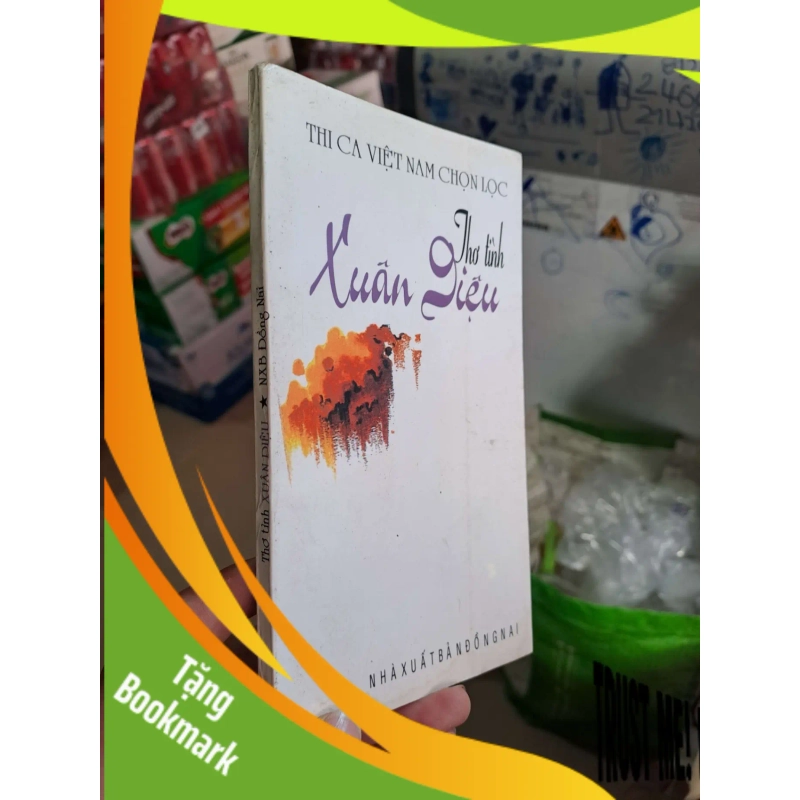 (TẶNG BOOKMARK) Thơ tình Xuân Diệu VĂN HỌC RBK0910 953306