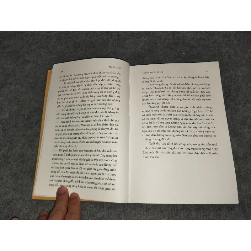 NGƯỜI TRỘM BÓNG - MARC LEVY 701118