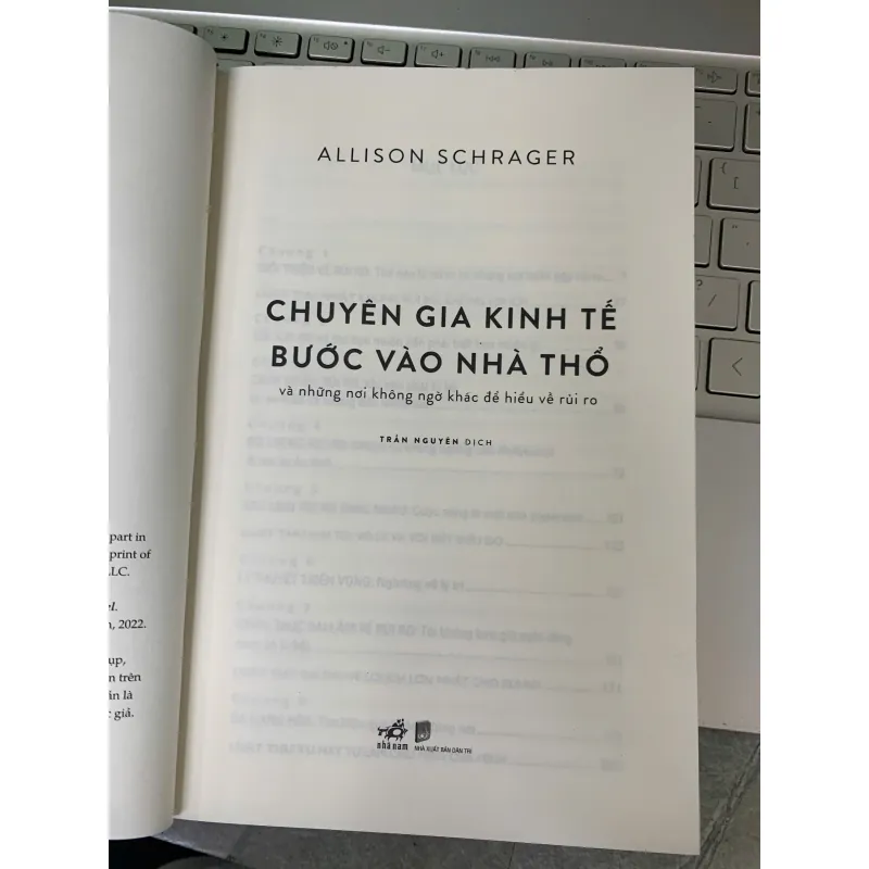 CHUYÊN GIA KINH TẾ BƯỚC VÀO NHÀ THỔ - TRẦN NGUYÊN (NGƯỜI DỊCH) 788219