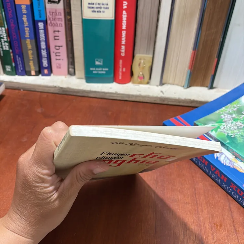 II Bút Ký: Chuyện Chữ Chuyện Nghĩa - Hà Nguyên Huyến - 2017 786243