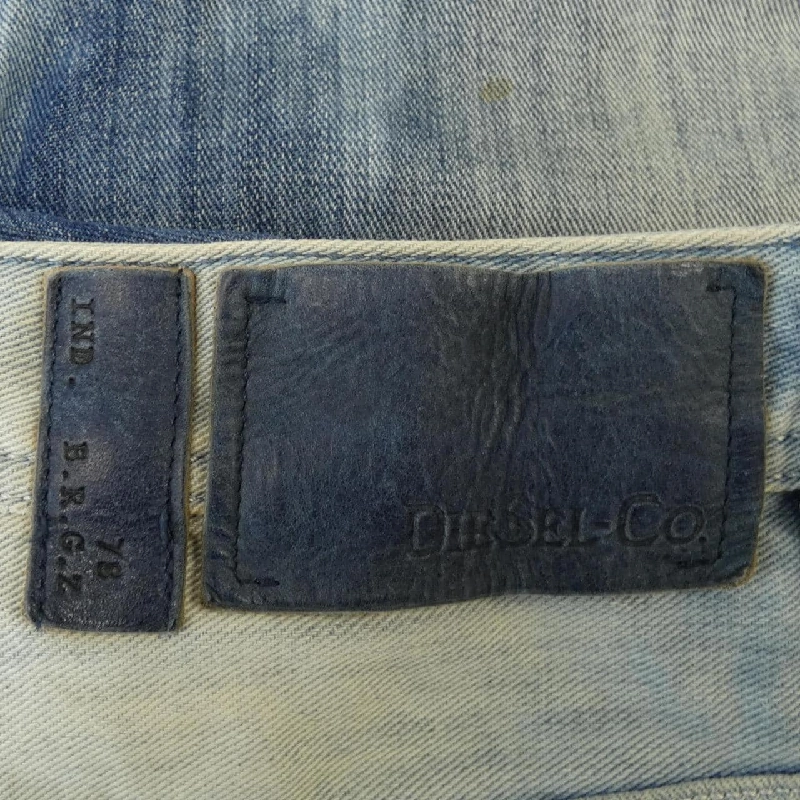 Quần jeans DIESEL - Hàng hiệu Authentic 889911