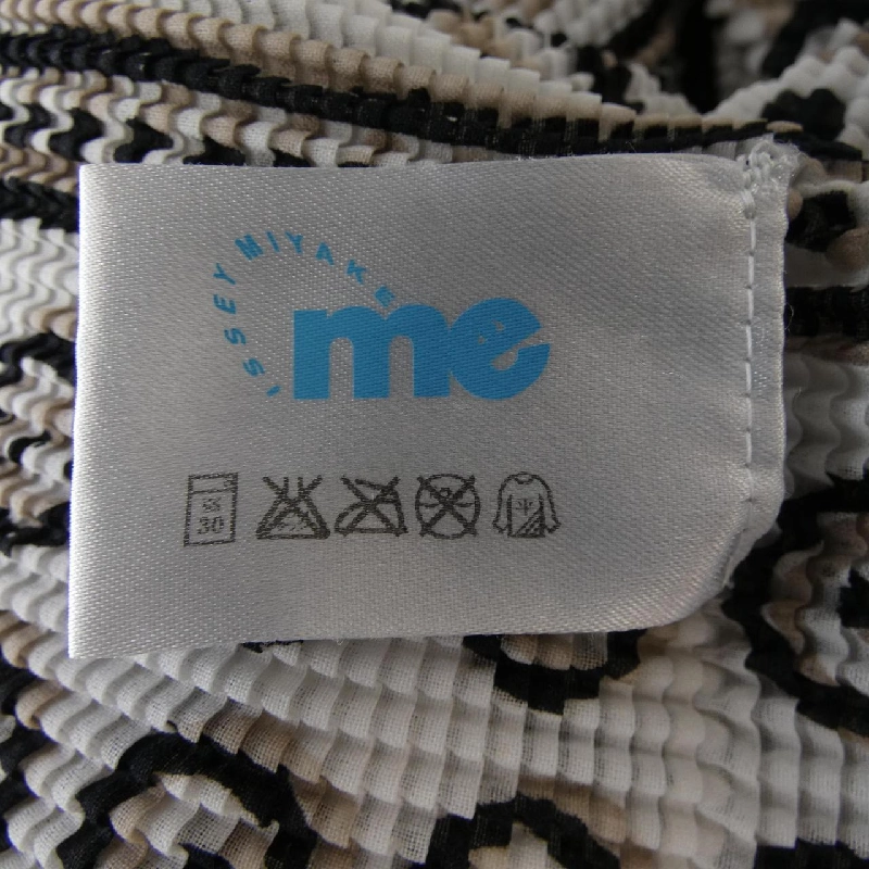 ISSEY MIYAKE me ISSEY MIYAKE MI31FK376 Áo - Hàng hiệu Chính hãng 825027