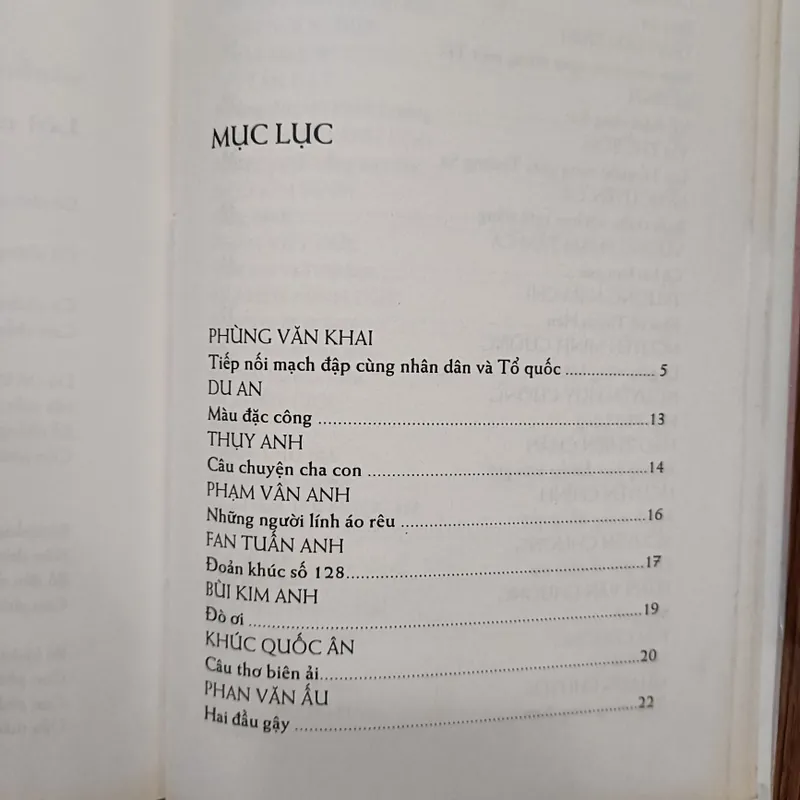 [2 cuốn] Thơ từ cuộc thi thơ Văn nghệ Quân đội + Truyện ngắn được giải báo Văn nghệ 606614