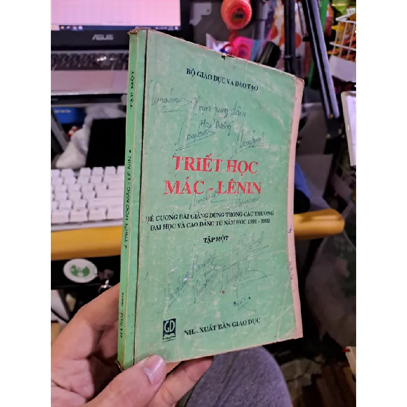 Triết học Mác-lenin Tập 1 đề cương bài giảng dùng trong các trường đại học và cao đẳng 1991-1992 GIÁO TRÌNH, CHUYÊN MÔN HCM1709 559926
