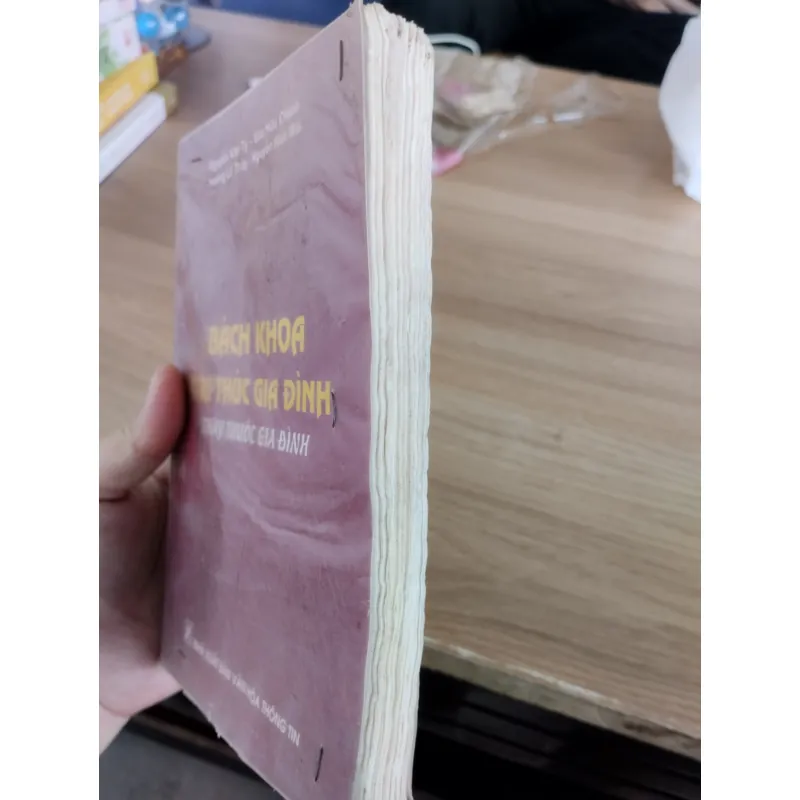  sách: Bách khoa Tri thức Gia đình - Thầy thuốc Gia đình.
 997131