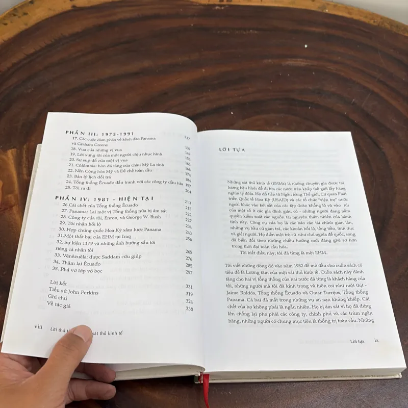 II Sách Hay: Lời Thú Tội Của Một Sát Thủ Kinh Tế - John Perkins - 2013 1010447