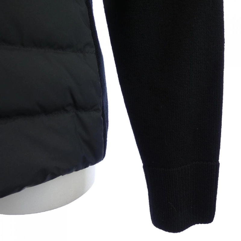 【Sản phẩm mới】Moncler MONCLER 20939B00035 Áo khoác lông 633007