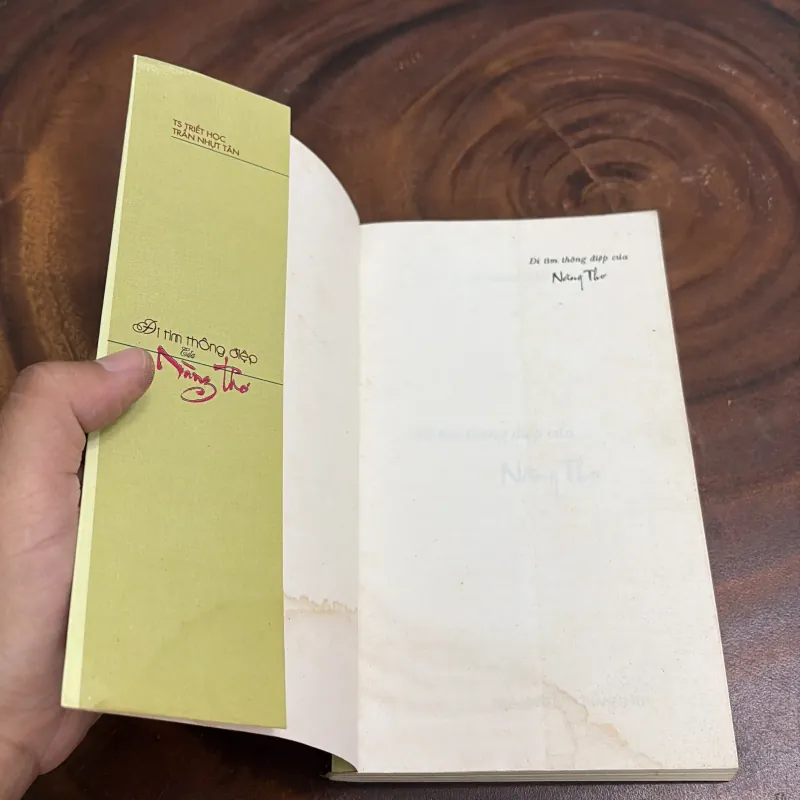 II Thơ: Đi Tìm Thông Điệp Của Nàng Thơ - Tiến Sĩ Triết Học Trần Nhựt Tân - 2004 1000913