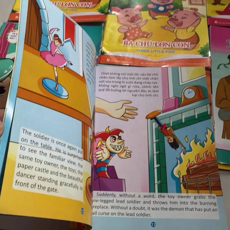 Truyện cổ tích nổi tiếng thế giới Song ngữ (16 cuốn) 702609