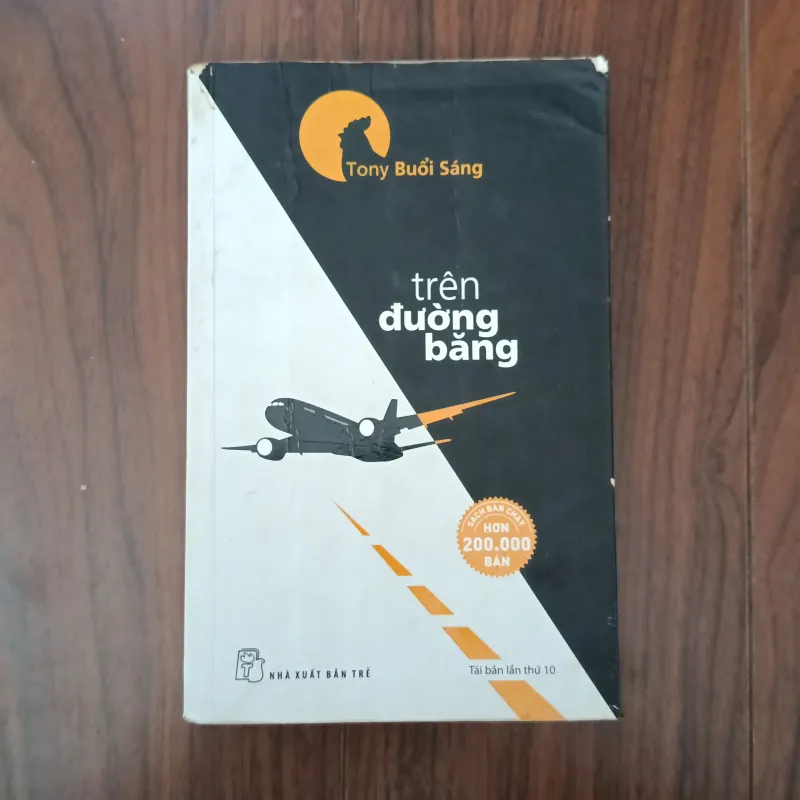 Tony buổi sáng - trên đường băng 756835