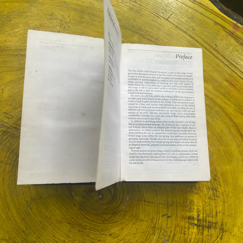 THE NEW POCKET OXFORD DICTIONARY - ENGLISH- NEW POCKET OXFORD 563987