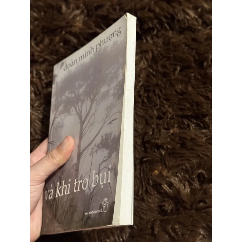 Và khi tro bụi (NXB Trẻ) 705542