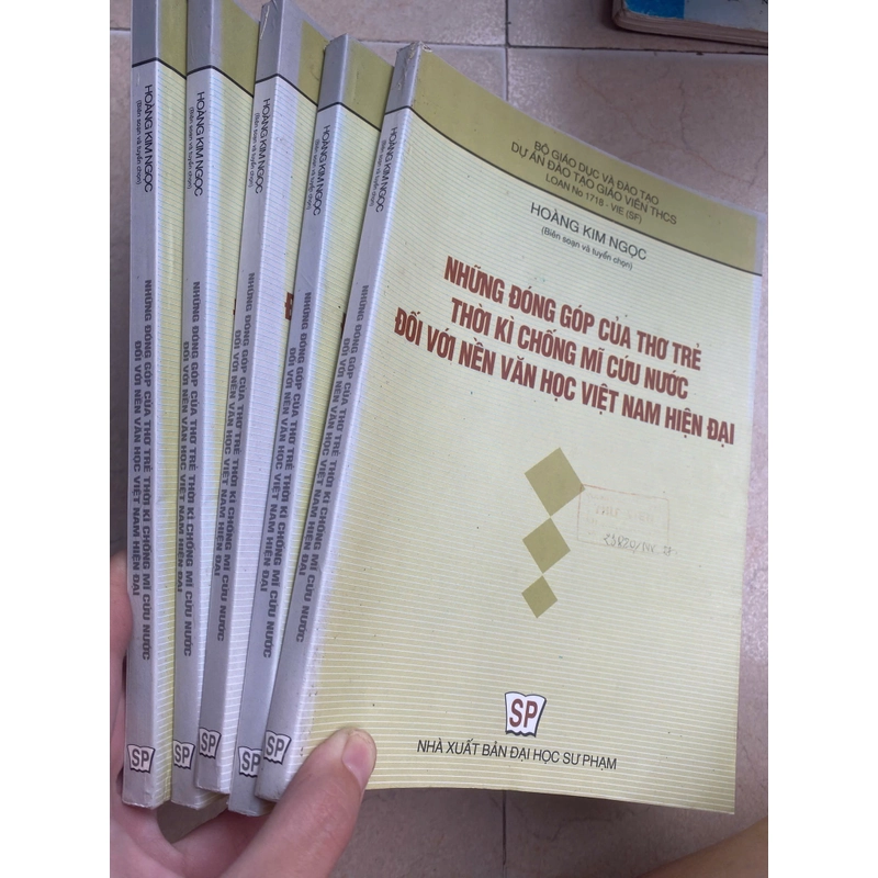 NHỮNG ĐÓNG GÓP CỦA THƠ TRẺ THỜI KỲ CHỐNG MỸ CỨU NƯỚC ĐỐI VỚI NỀN VĂN HỌC HIỆN ĐẠI  525352