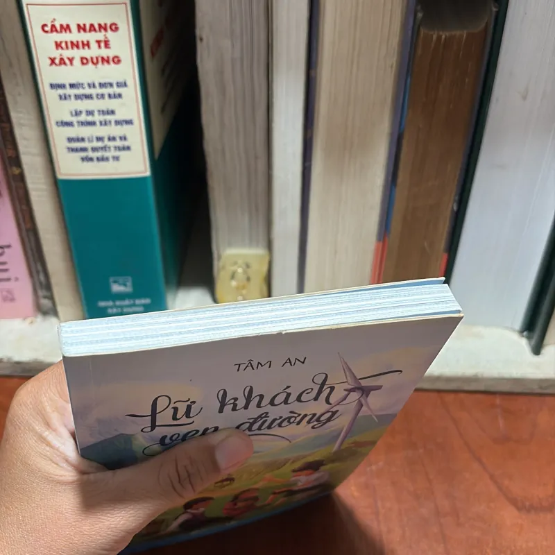 II Văn Học: Lữ Khách Ven Đường - Tâm An - 2023 907595