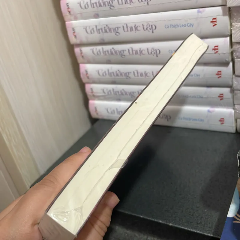 (trinh thám) - Dưới cánh đại bàng - Hoàng Yến 990175