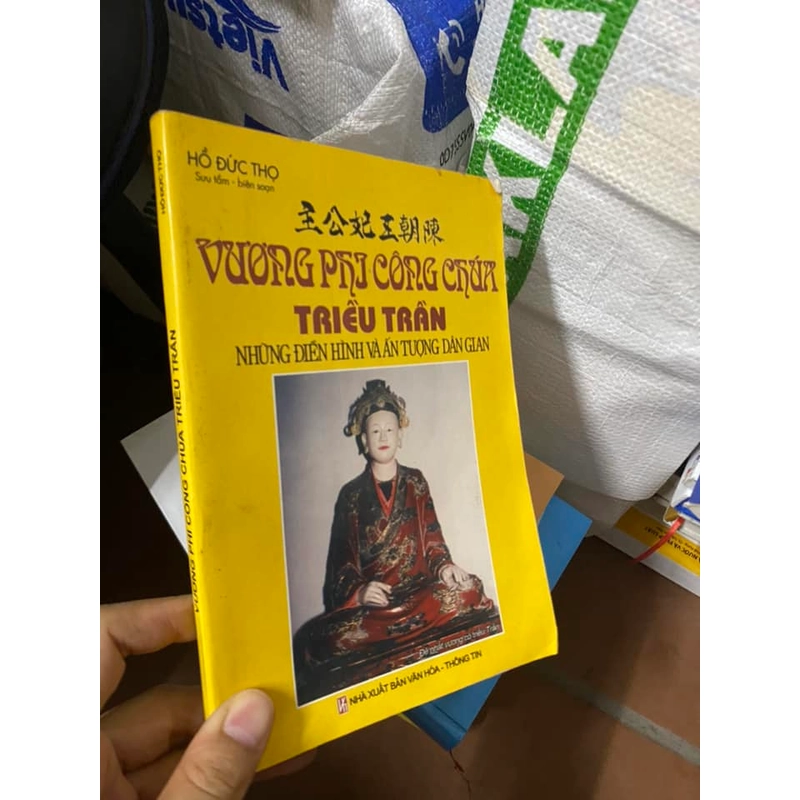Sách Vương phi công chúa triều Trần 310735