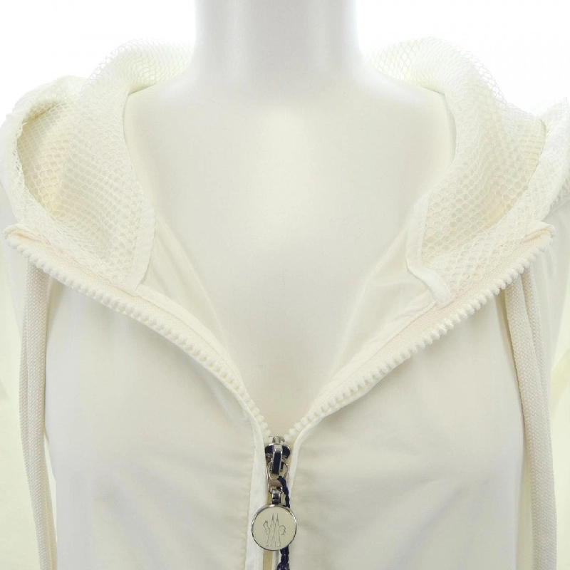 Áo khoác MONCLER IOLE 633526