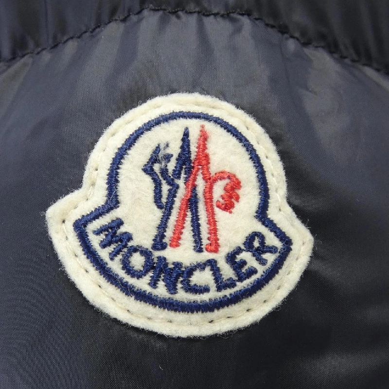 Áo khoác lông vũ MONCLER BOED 632528