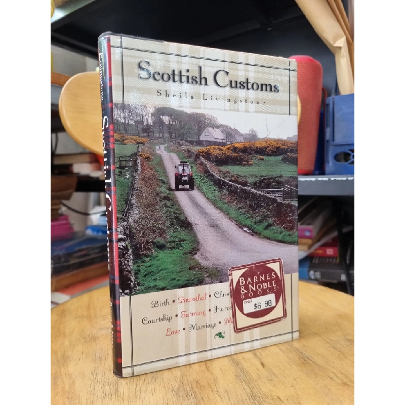 SCOTTISH CUSTOMS - SHEILA LIVINGSTONE 136605