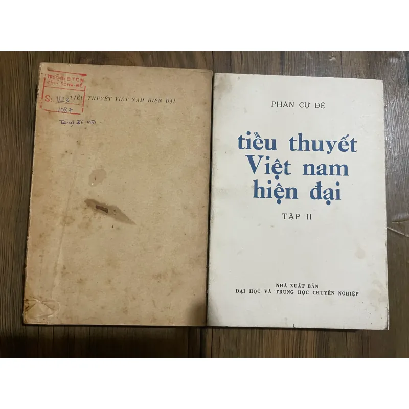 PHAN CỰ ĐỆ - TIỂU THUYẾT VIỆT NAM HIỆN ĐẠI, 2 TẬP , DÀY KHOẢNG 700 TRANG 592143