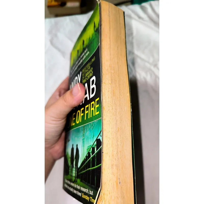 Sách tặng kèm khi khách mua bất kỳ sản phẩm nào của shop: Andy McNab - Line of Fire 732558