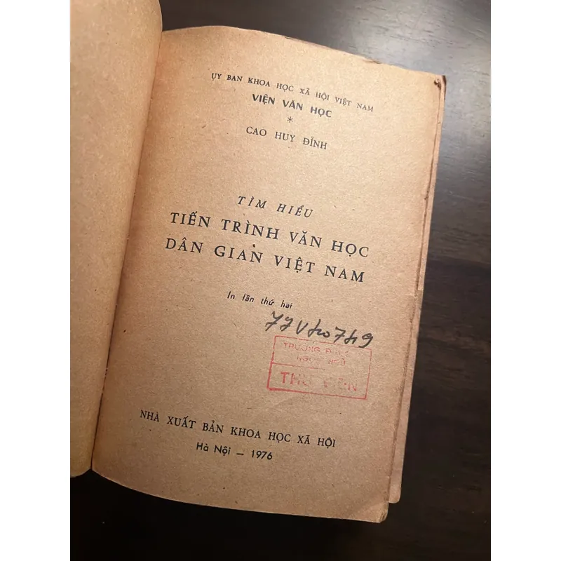 📖 Tìm hiểu tiến trình văn học dân gian Việt Nam 590796