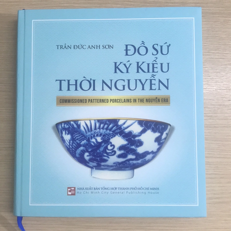 Đồ sứ ký kiểu thời Nguyễn 484362