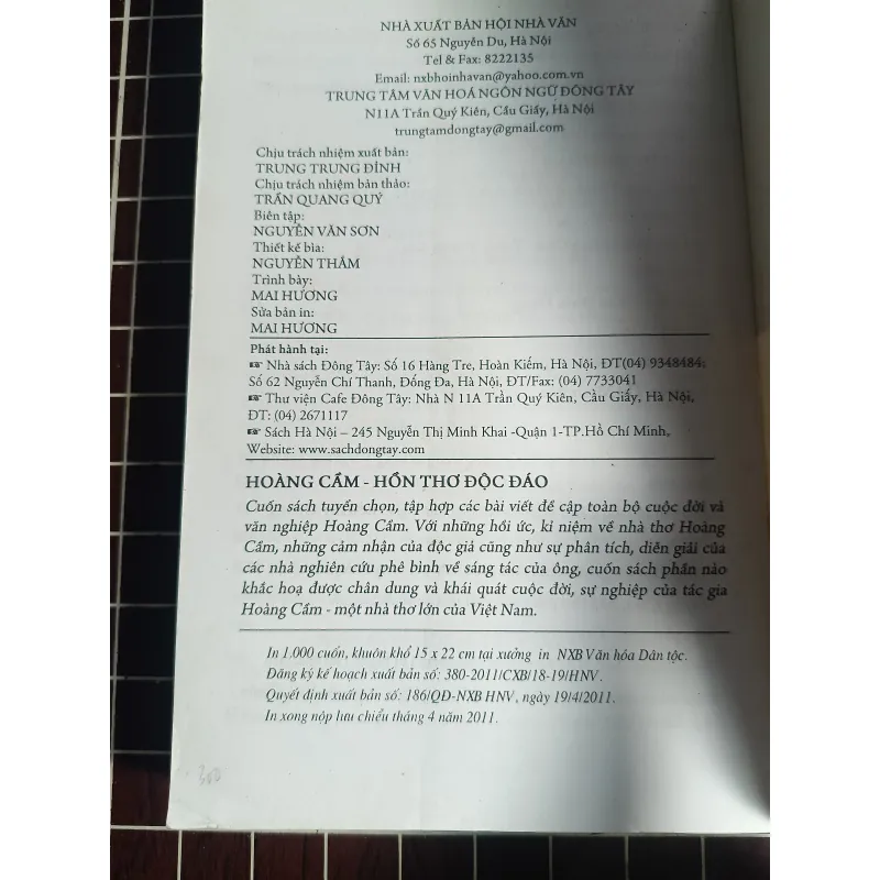 Hoàng Cầm hồn thơ độc đáo - Lại Nguyên Ân 754638