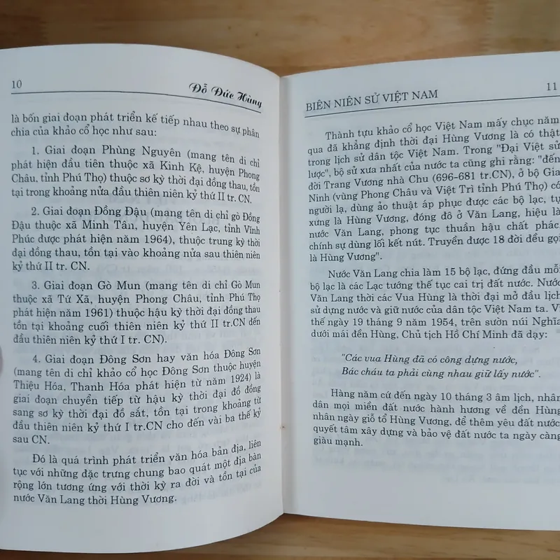Biên Niên Sử Việt Nam & Tóm Tắt Niên Biểu Lịch Sử Việt Nam (2 Cuốn) 695489