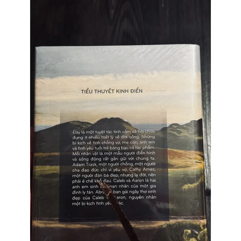 Phía đông vườn địa đàng (bìa cứng, seal) 745404