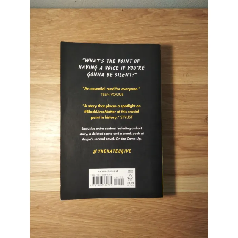 Sách the hate u give (Bản tiếng anh ) 797109