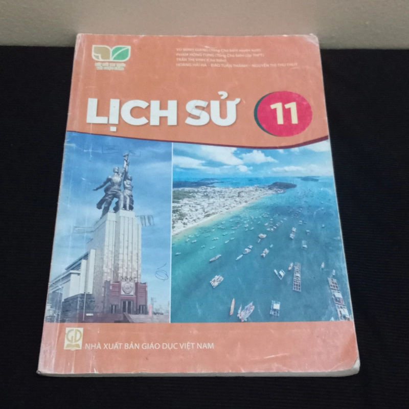 SGK Lịch Sử Lớp 11-Kết Nối Tri Thức Với Cuộc Sống  550845