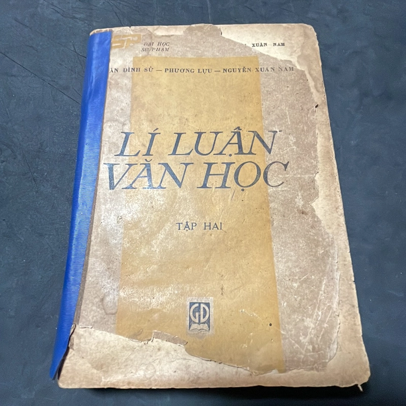 Lí luận văn học tập 2 Trần Đình Sử-Phương Lựu-Nguyễn Xuân Nam 1987 332465