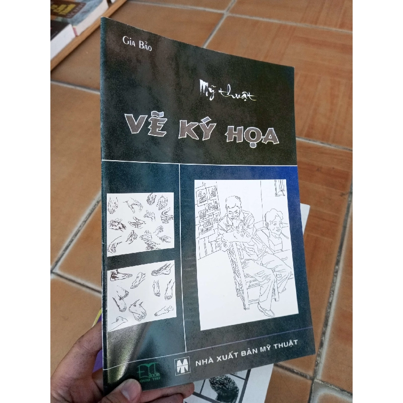 (Sách cũ SCGR) Mỹ thuật vẽ ký hoạ - Gia Bảo 2013 VAVO-A2 Blogmeo090426 1015435