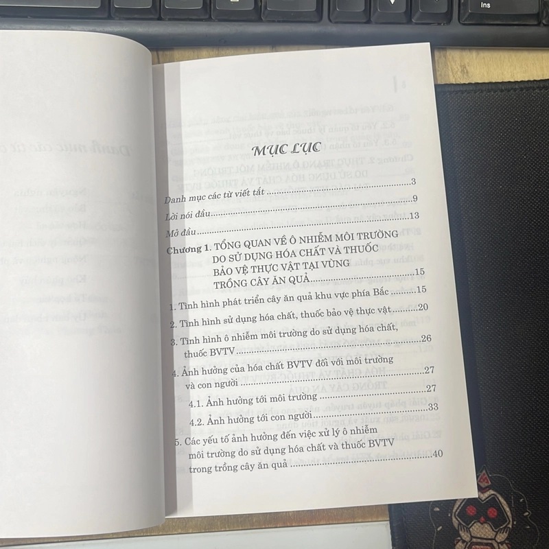 Hướng dẫn xử lý ô nhiễm môi trường do sử dụng hoá chất và thuốc bảo vệ vùng.. 553073