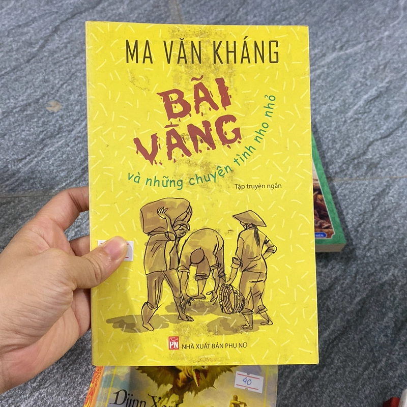 Tập truyện ngắn ma Văn kháng bãi vàng và những chuyện tình nho nhỏ 529520