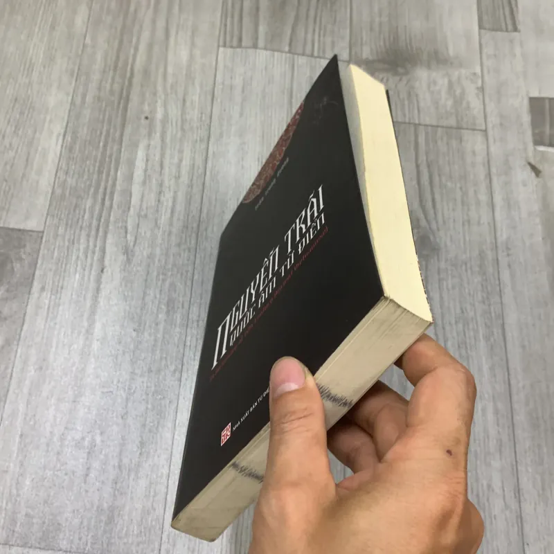 Nguyễn trãi quốc âm từ điển. Có chữ ký tặng. 10a4 1027886