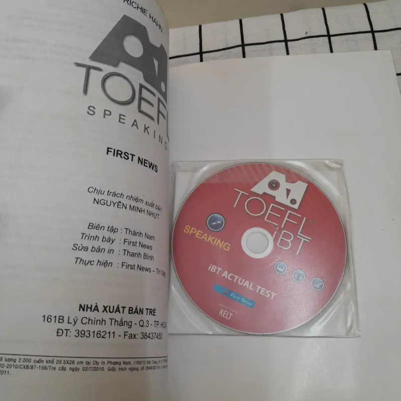 A1 TOEFL Speaking iBT. Kèm 2 đĩa CD. Tg. Richie Hahn. Nxb Trẻ 2011 570707