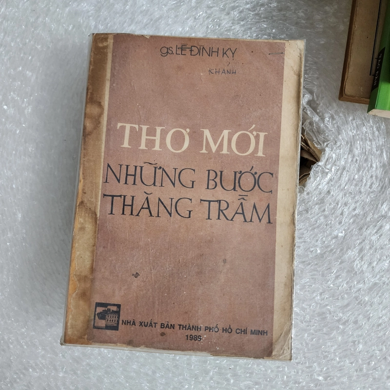 Thơ Mới những bước thăng trầm | Lê Đình Kỵ 448706