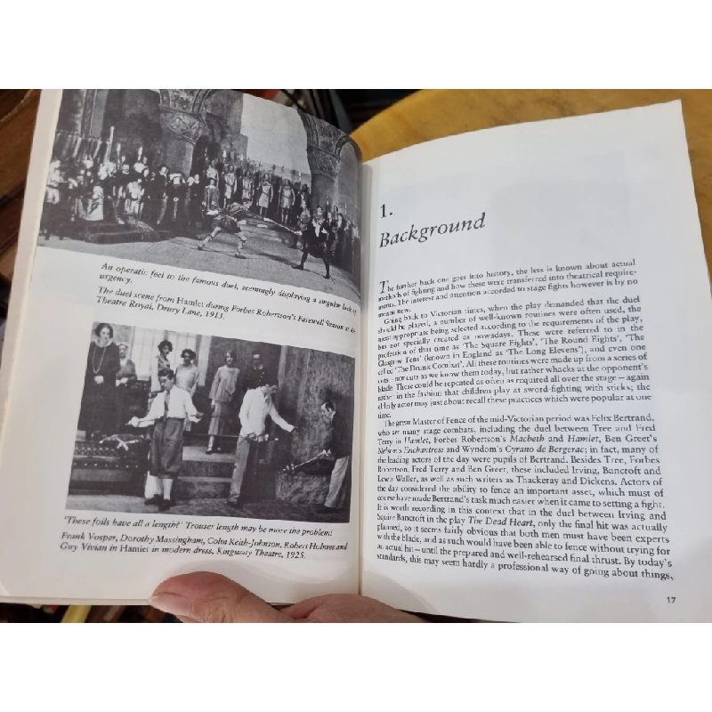 FIGHT DIRECTOR FOR STAGE AND SCREEN - William Hobbs 137778