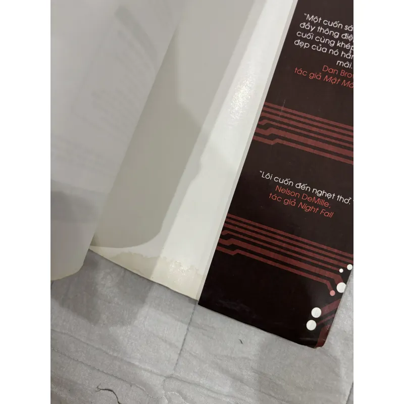 Dấu chân của chúa - Greg Iles. 701123