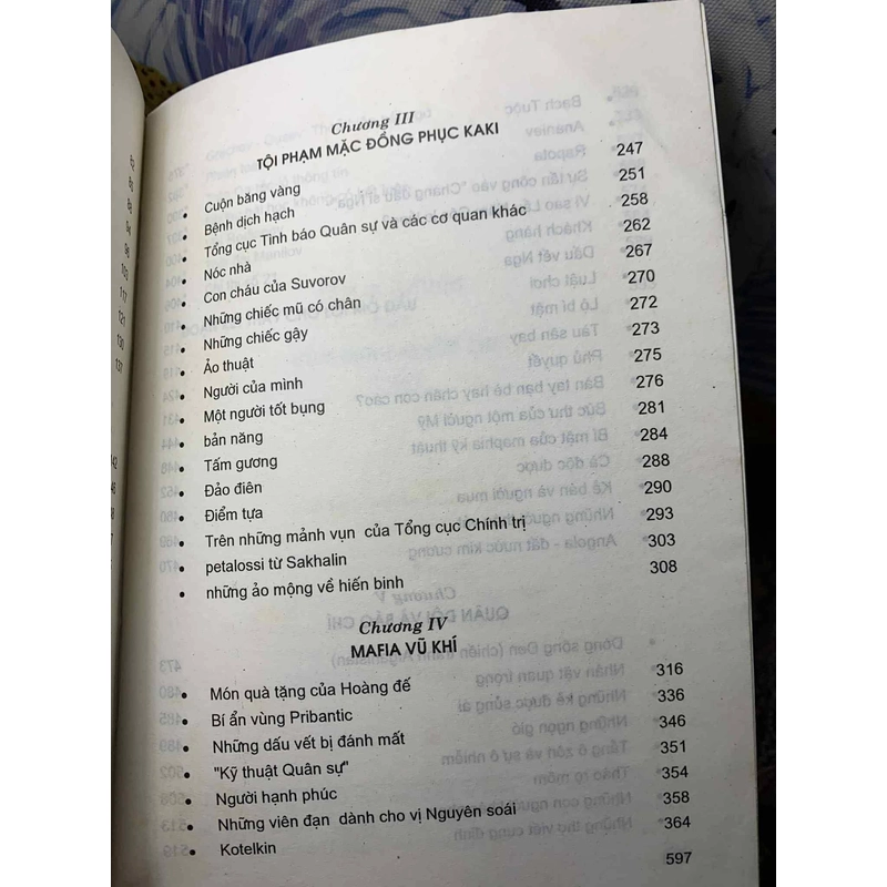 Những bí mật của bộ tổng tham mưu - Victor Baranets 537471