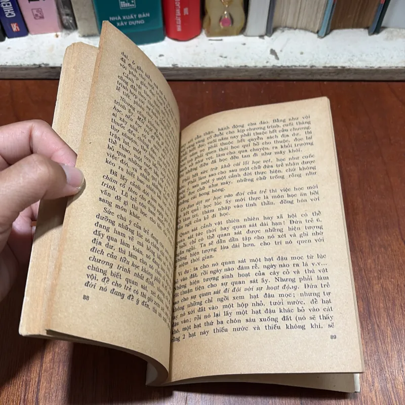 II Sách Xưa: Ngây Thơ - Nguyễn Khắc Viện - 1978 791979