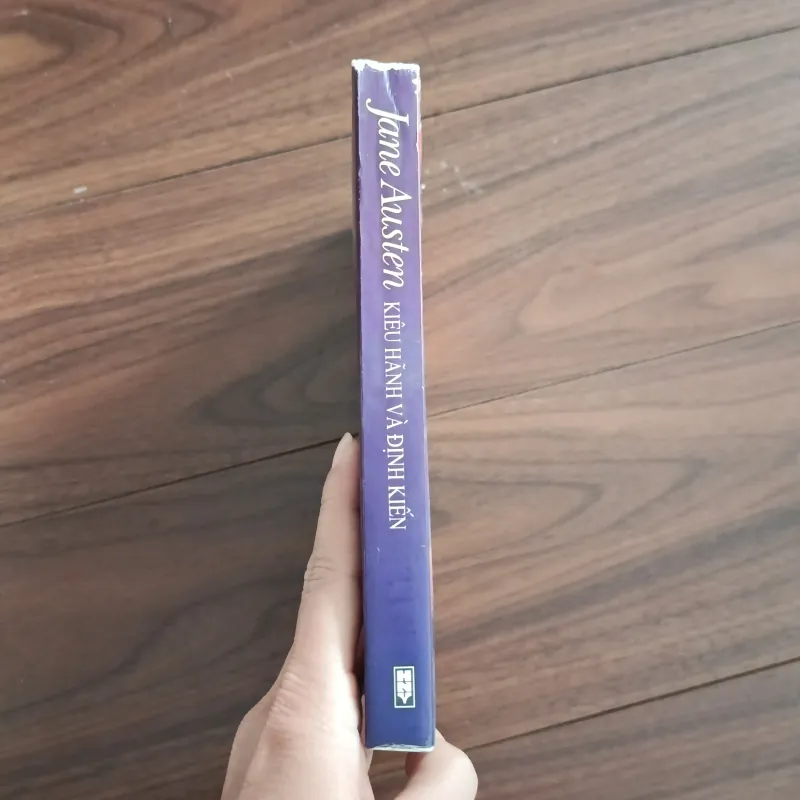 Kiêu hãnh và định kiến 758537