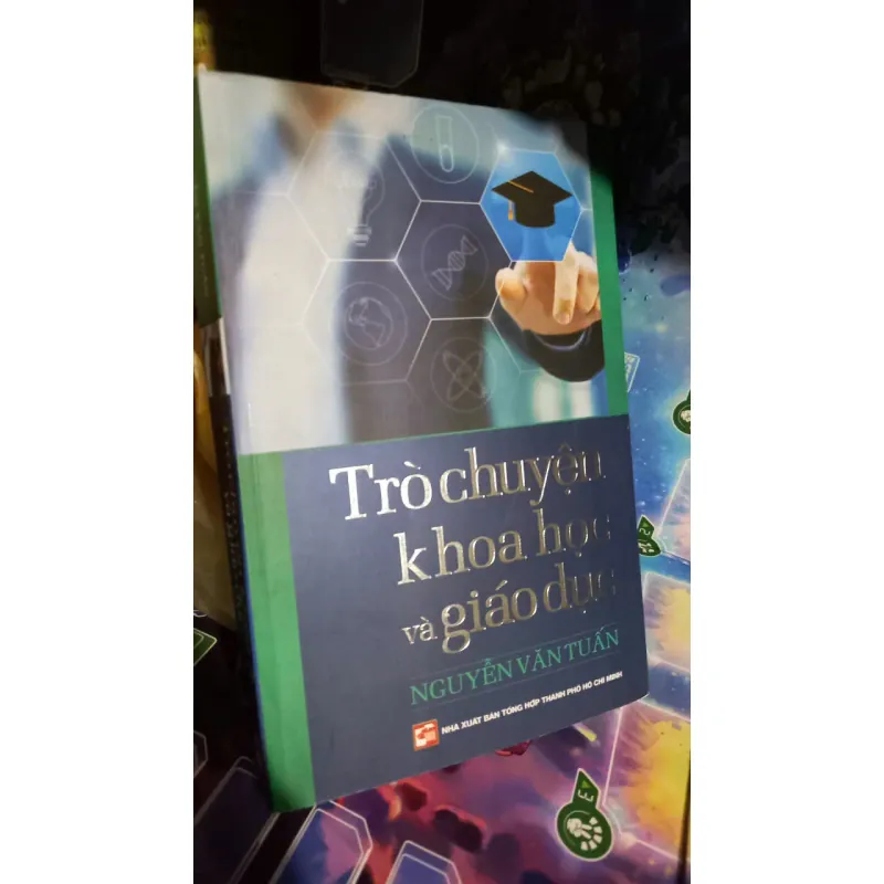 trò chuyện khoa học và giáo dục 1024075