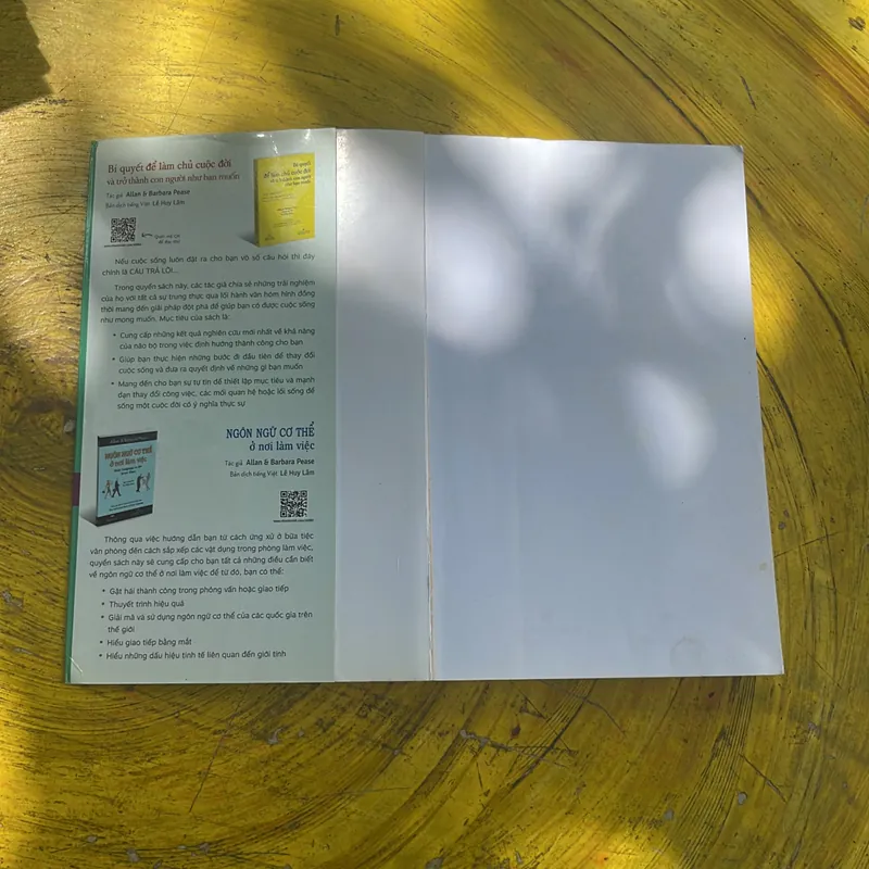 CUỐN SÁCH HOÀN HẢO VỀ NGÔN NGỮ CƠ THỂ 695251