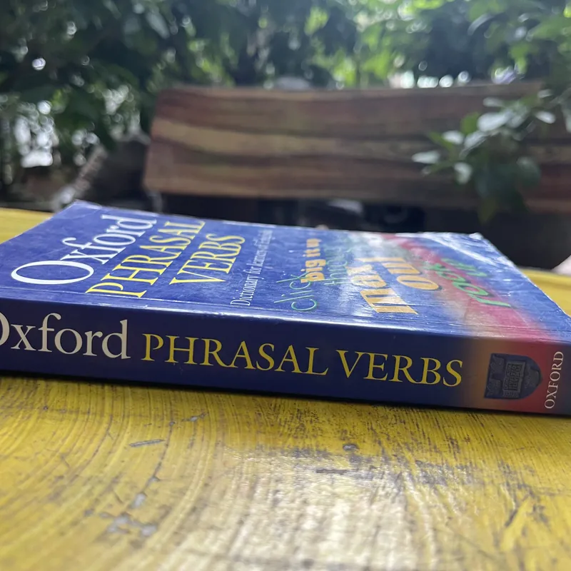 OXFORD PHRASAL VERBS DICTIONARY FOR LEARNERS OF ENGLISH  602671