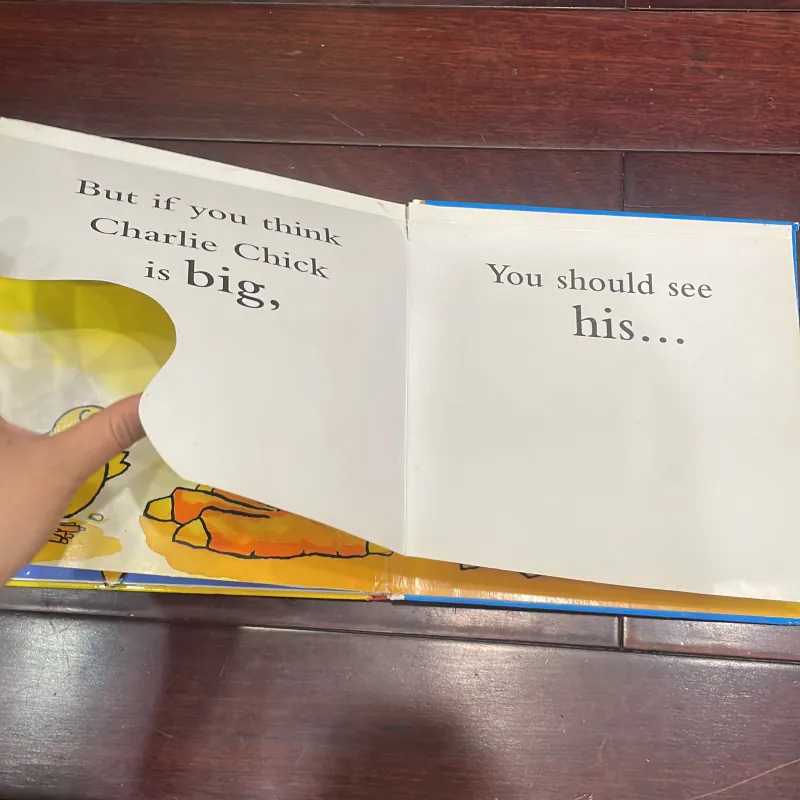 NGOẠI VĂN - Sách tiếng anh trẻ em : CHARLIE CHICK - A Pop-up Book - Campbell 1027968